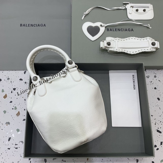 Balenciaga專櫃爆款大號白色手提包 巴黎世家city水桶包新款機車水桶包 fyj2025